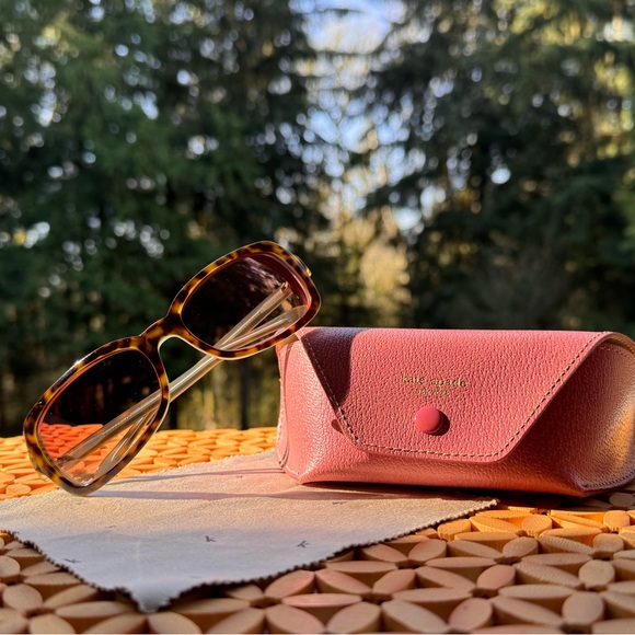💖 KATE SPADE RX SUNGLASSES WITH CASE - Picture 3 of 9